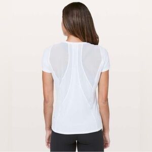 LULULEMON Seek The Heat SS White Short Sleeve Shirt Light Mesh Run Size 4